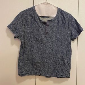 Vince - men blue button tee shirt size large; like new